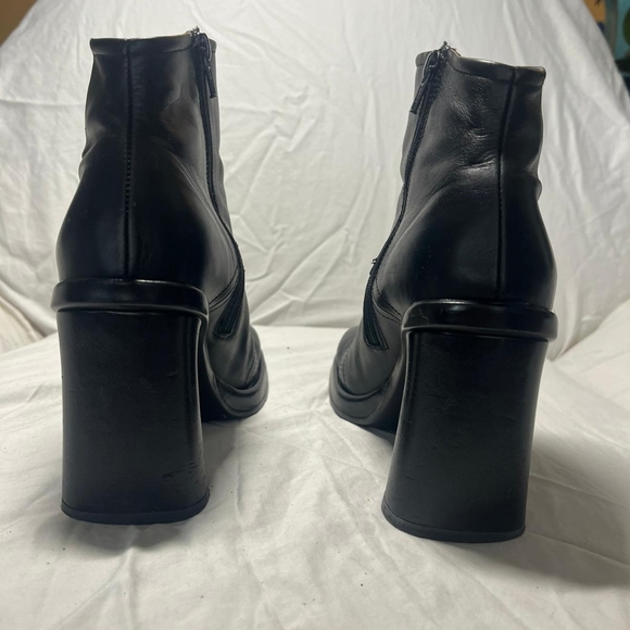 Womens ankle boots - Picture 3 of 4